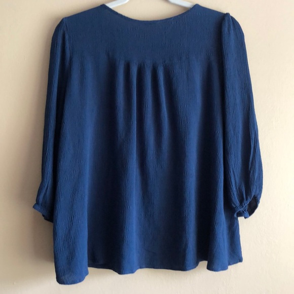 Andree Blouse Blue/Cream Embroidery SZ Large - Picture 3 of 3